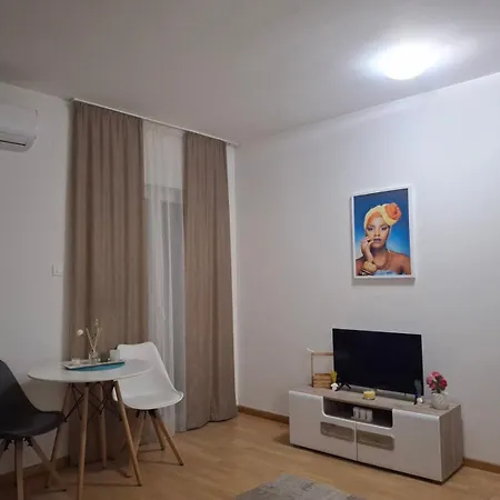 Apartment D&d *